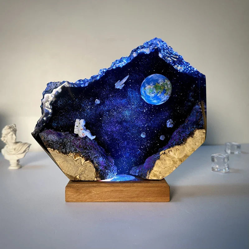 宇宙を漂う レジンテーブルランプ
