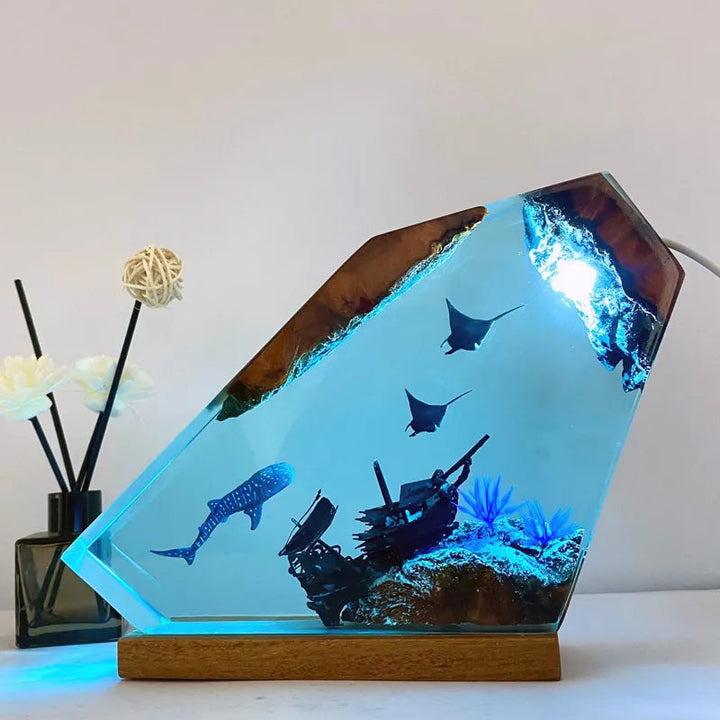 沈没船の世界 レジンテーブルライト